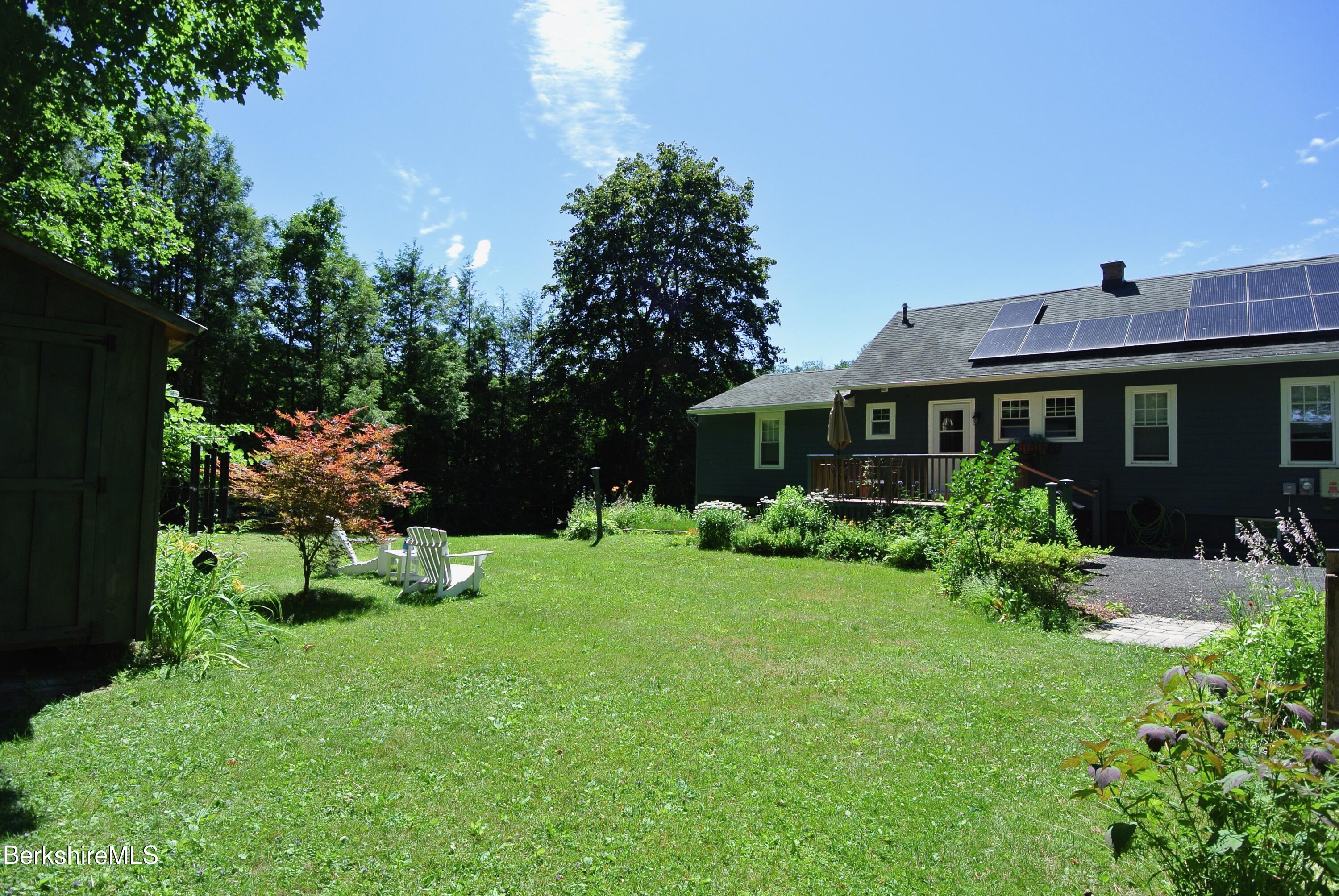 7 Aberdeen Road Pittsfield, MA 01201 - Photo 23 of 28 Looking southwest in backyard