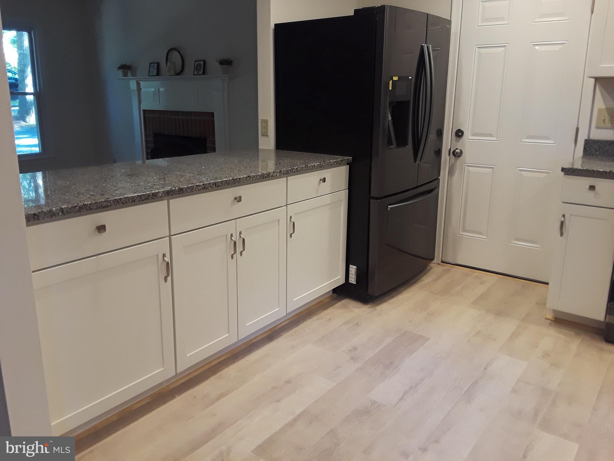 13840 Union Church Road Sumerduck, VA 22742 - Photo 18 of 30 Lots of cabinets and counter space!