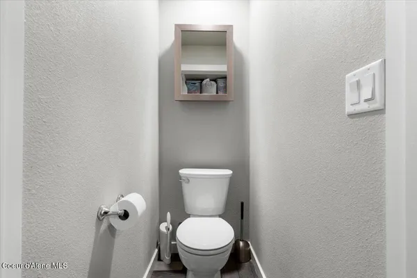 $675,000 | 172 Wyatt Lane, Spirit Lake, ID 83869