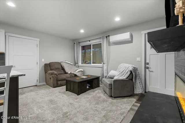 $699,000 | 172 Wyatt Lane, Spirit Lake, ID 83869