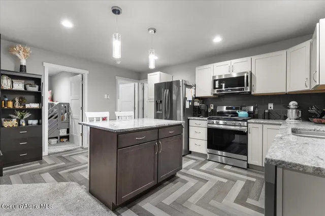 $699,000 | 172 Wyatt Lane, Spirit Lake, ID 83869