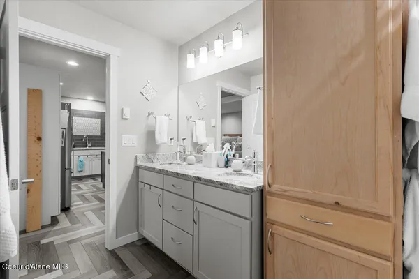 $675,000 | 172 Wyatt Lane, Spirit Lake, ID 83869