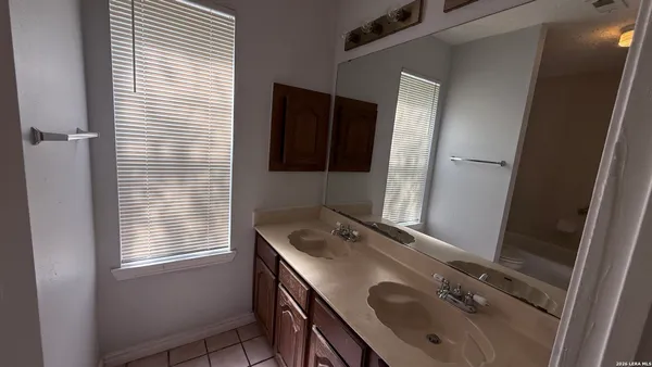 $1,800 | 9039 Wellesley Manor Drive, San Antonio, TX 78240