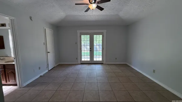 $1,800 | 9039 Wellesley Manor Drive, San Antonio, TX 78240