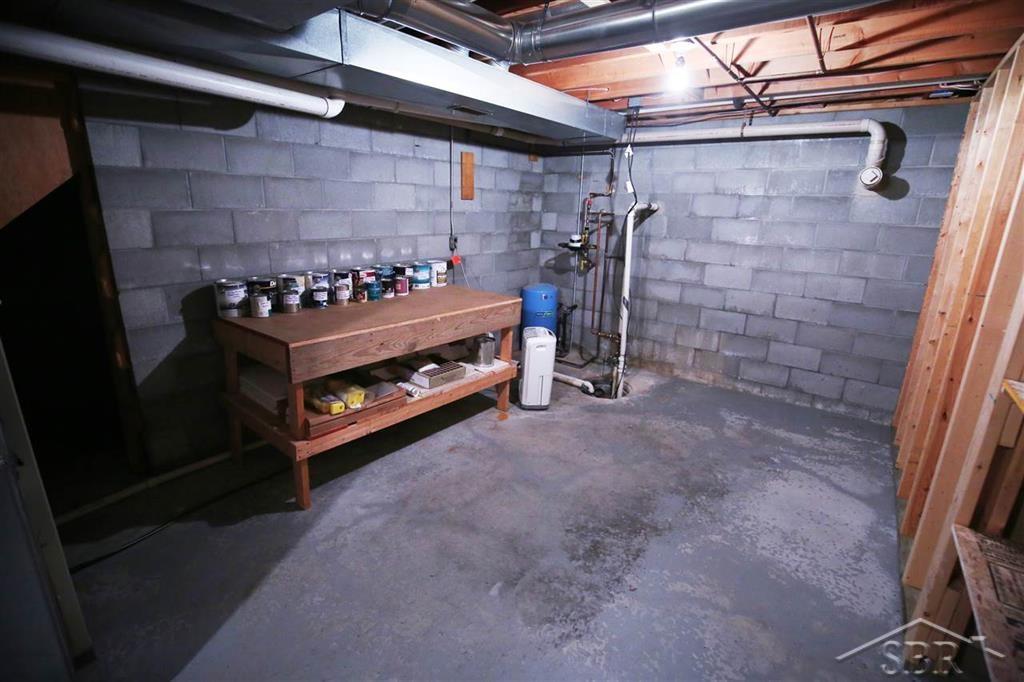 2941 East Mier Road Midland, MI 48642 - Photo 35 of 47 50011096-34.JPG