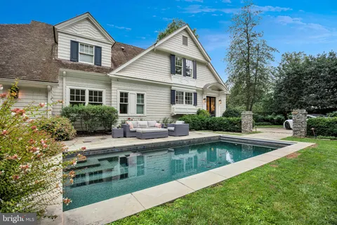 $4,495,000 | 5904 Bradley Boulevard, Bethesda, MD 20814