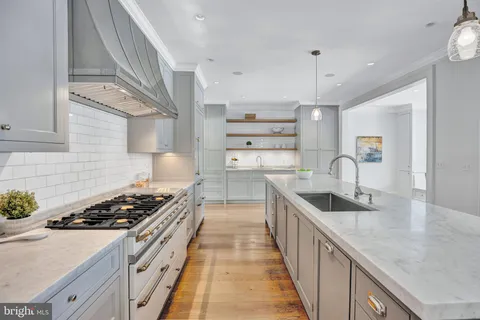 $4,495,000 | 5904 Bradley Boulevard, Bethesda, MD 20814