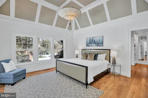 $4,495,000 | 5904 Bradley Boulevard, Bethesda, MD 20814