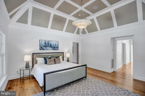 $4,495,000 | 5904 Bradley Boulevard, Bethesda, MD 20814