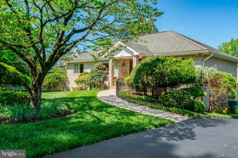 $1,465,000 | 1812 Birch Road, McLean, VA 22101