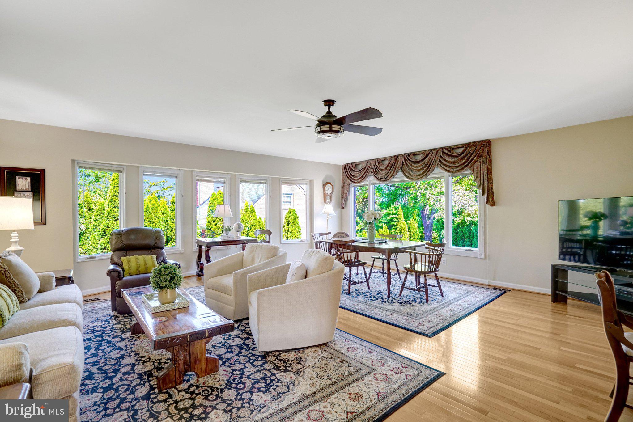 1812 A Birch Road McLean, VA 22101 - Photo 19 of 59 Bright and inviting living space.