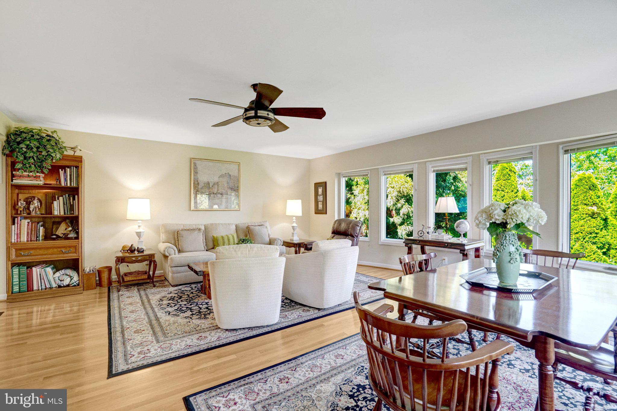 1812 A Birch Road McLean, VA 22101 - Photo 20 of 59 Bright and inviting living space.
