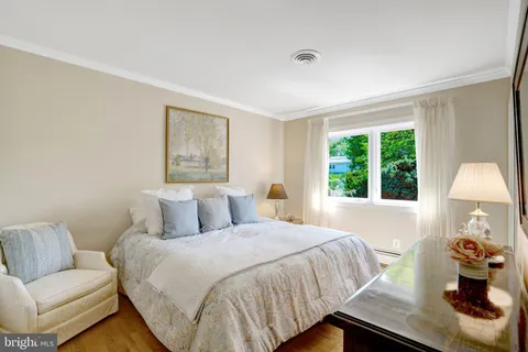 $1,465,000 | 1812 A Birch Road, McLean, VA 22101