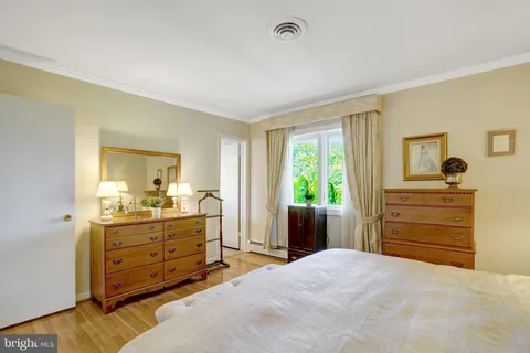 $1,465,000 | 1812 A Birch Road, McLean, VA 22101