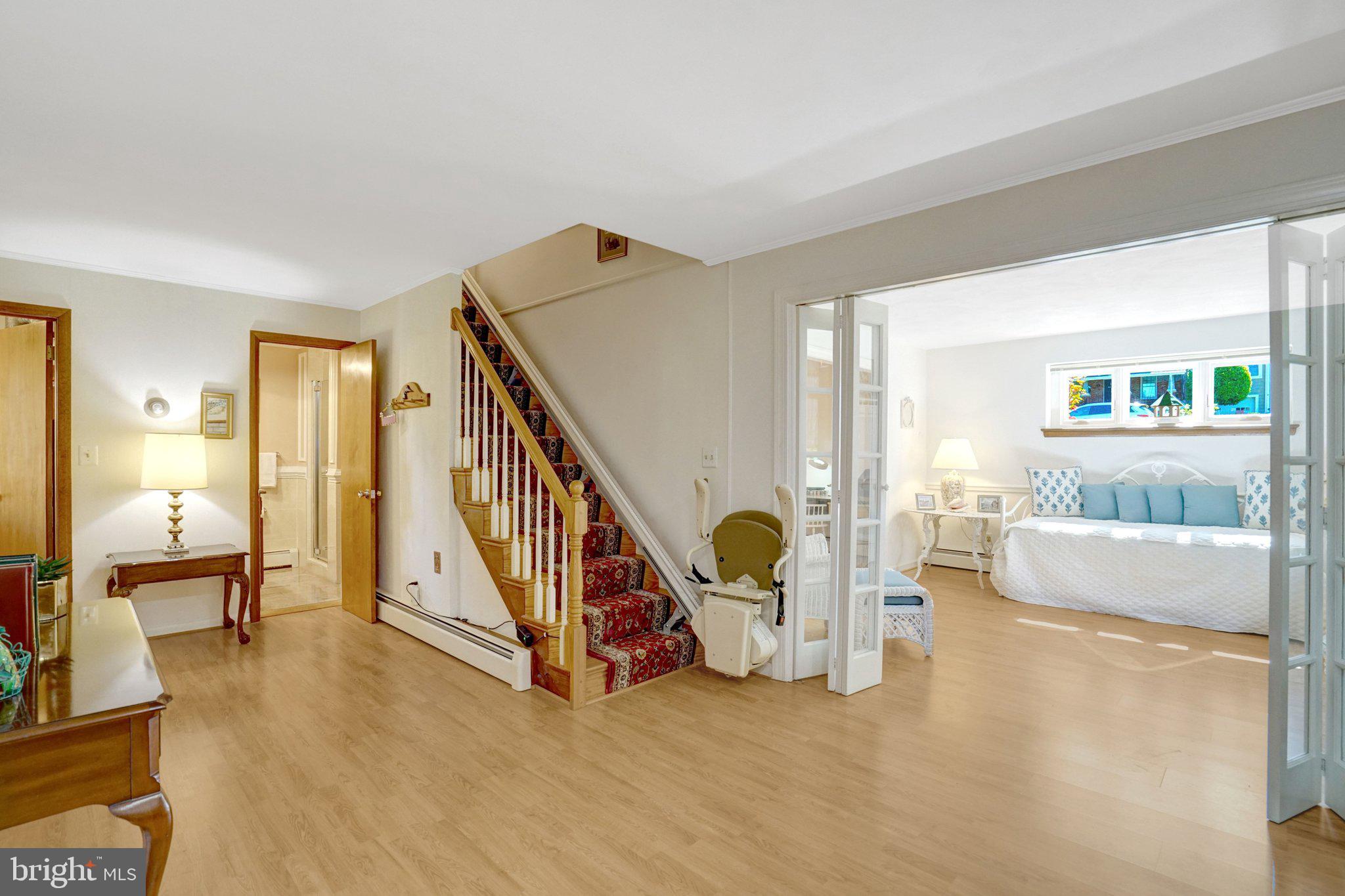 1812 A Birch Road McLean, VA 22101 - Photo 39 of 59 Charming entryway with inviting warmth.