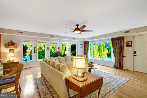 $1,465,000 | 1812 A Birch Road, McLean, VA 22101
