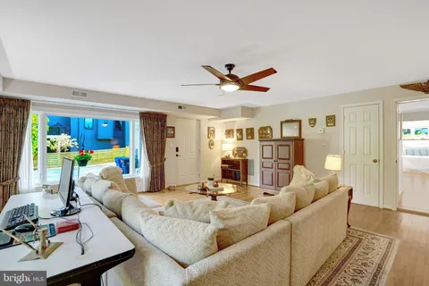 $1,465,000 | 1812 A Birch Road, McLean, VA 22101