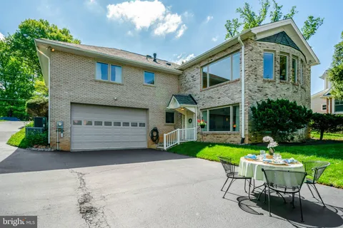 $1,465,000 | 1812 Birch Road, McLean, VA 22101