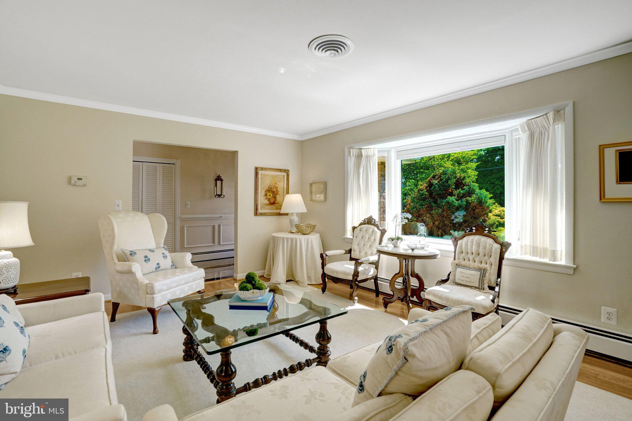 1812 A Birch Road McLean, VA 22101 - Photo 7 of 59 Bright and inviting living space.