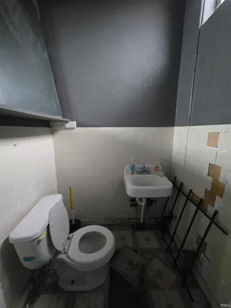 $69,900 | 925 South Main Street, Kokomo, IN 46901