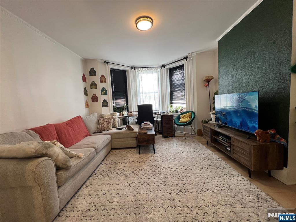 329 Centre Avenue Secaucus, NJ 07094 - Photo 2 of 23