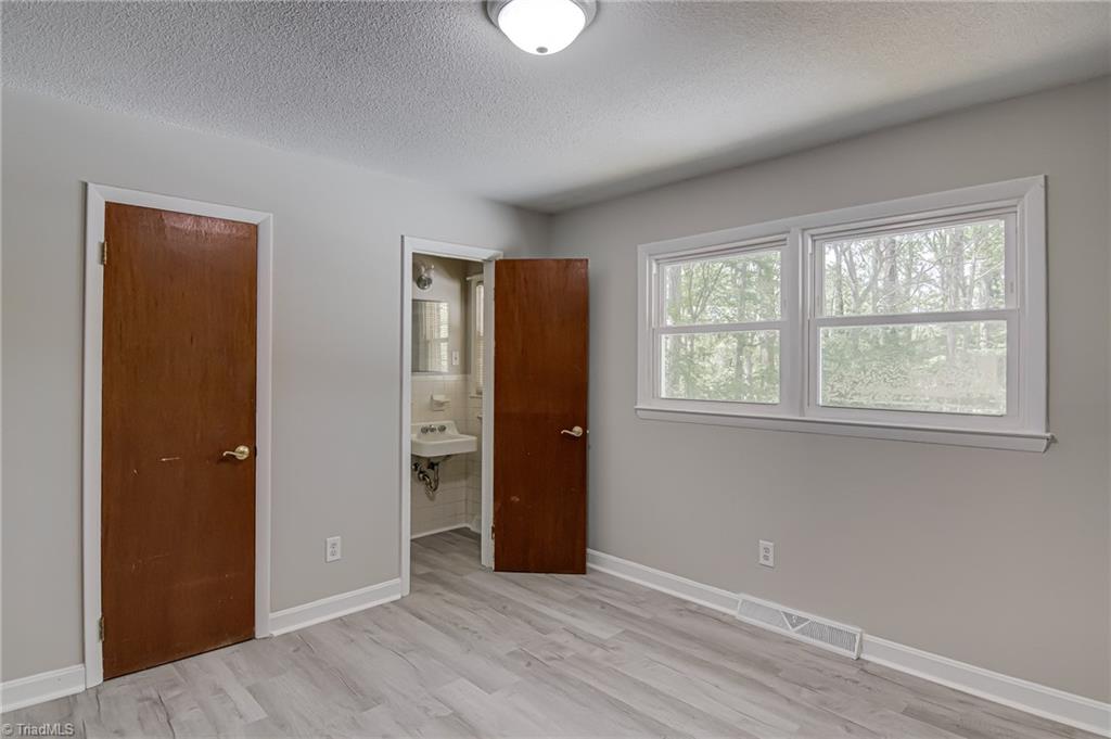 2305 Amelia Road Pfafftown, NC 27040 - Photo 16 of 33 Gallery Image 16