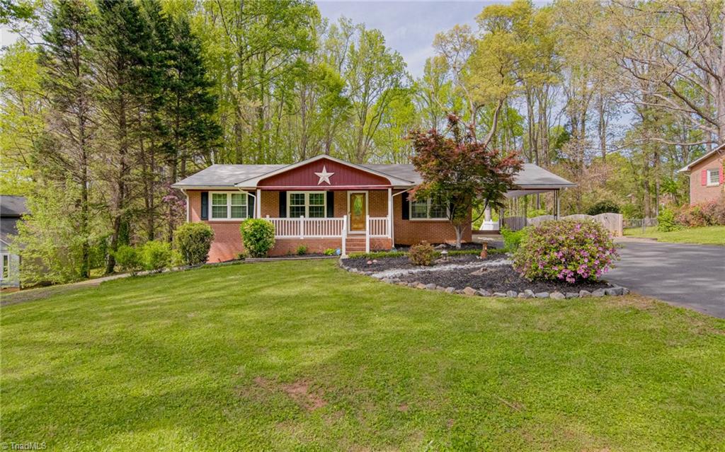 2305 Amelia Road Pfafftown, NC 27040 - Photo 2 of 33 Gallery Image 2