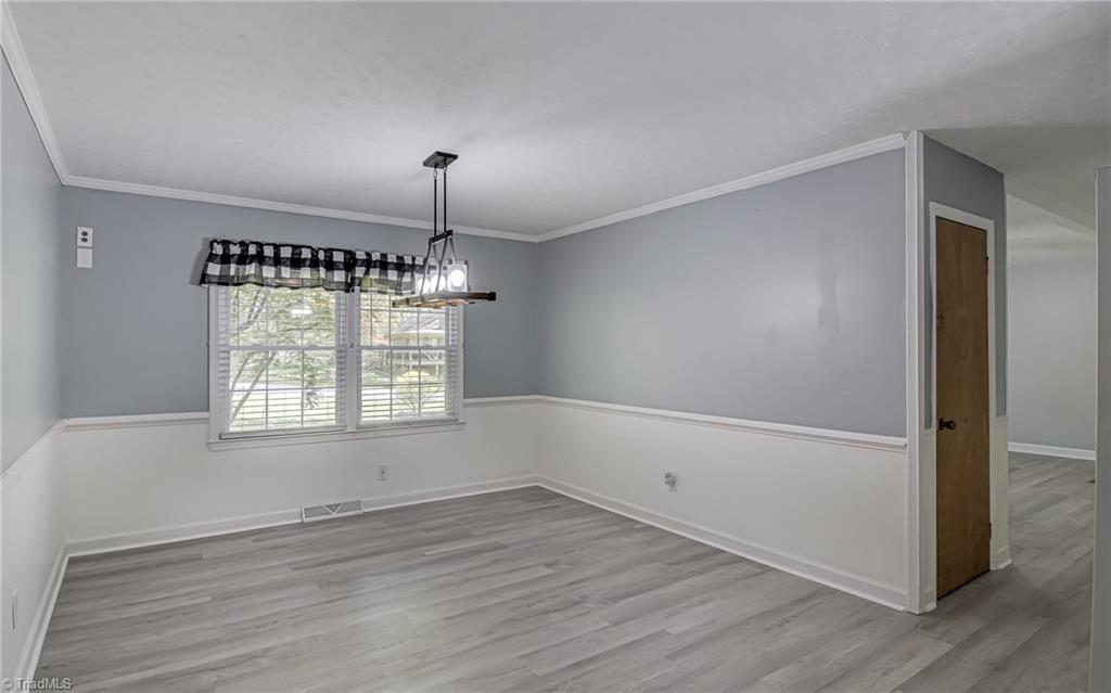 2305 Amelia Road Pfafftown, NC 27040 - Photo 10 of 33 Gallery Image 10