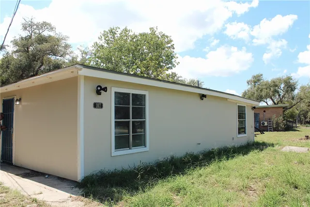 $1,500 | 107 Huckleberry Street, Rockport, TX 78382