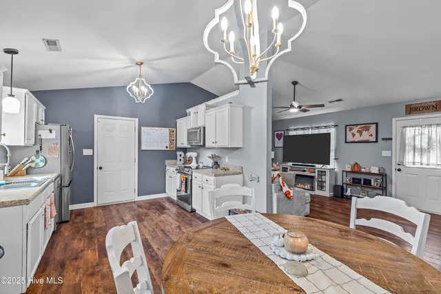 $249,900 | 610 Parsley Drive, Hubert, NC 28539