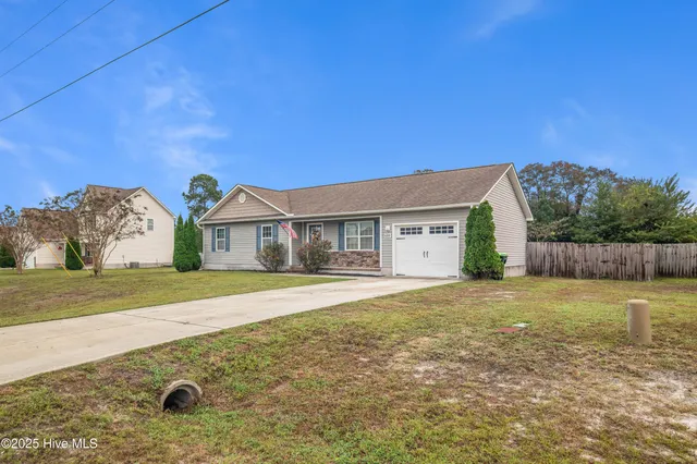 $249,900 | 610 Parsley Drive, Hubert, NC 28539