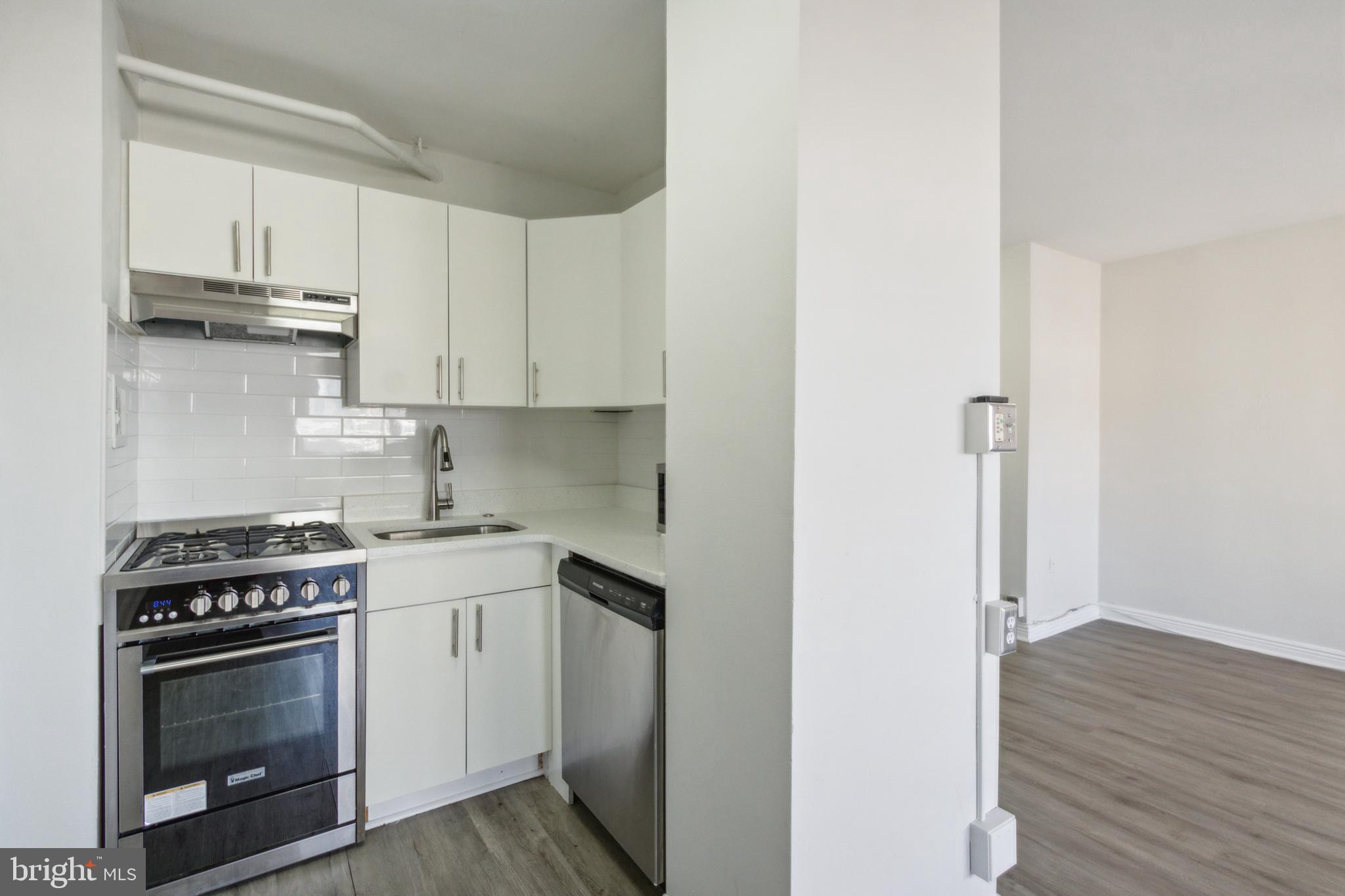 2101 Chestnut Street, Unit 1015 Philadelphia, PA 19103 - Photo 4 of 17