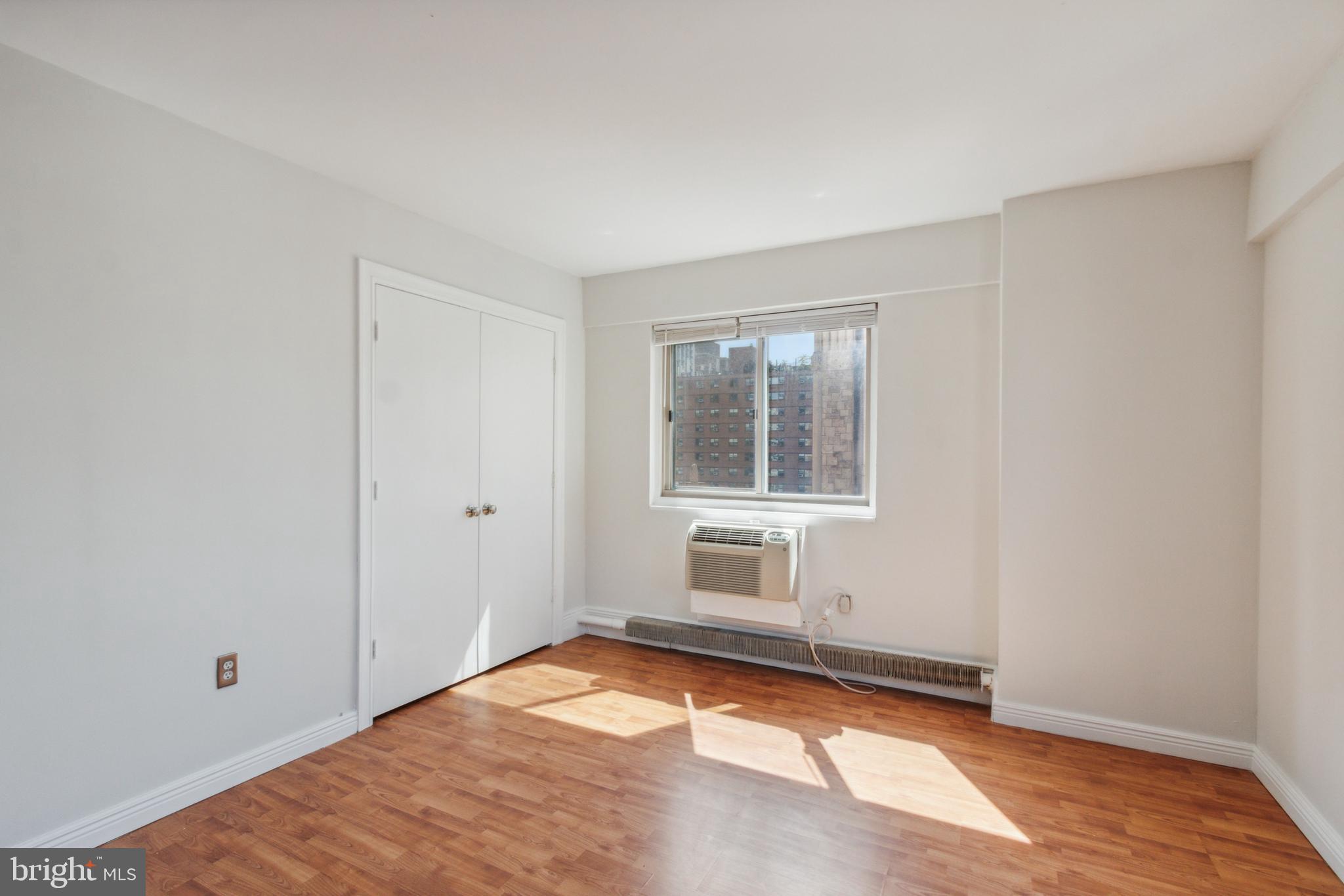 2101 Chestnut Street, Unit 1015 Philadelphia, PA 19103 - Photo 8 of 17