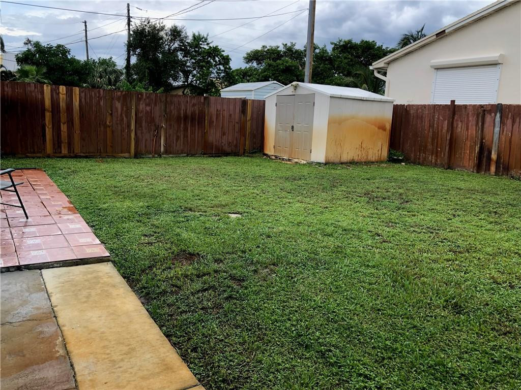 322 Anderson Road Lantana, FL 33462 - Photo 3 of 14 Photo 3