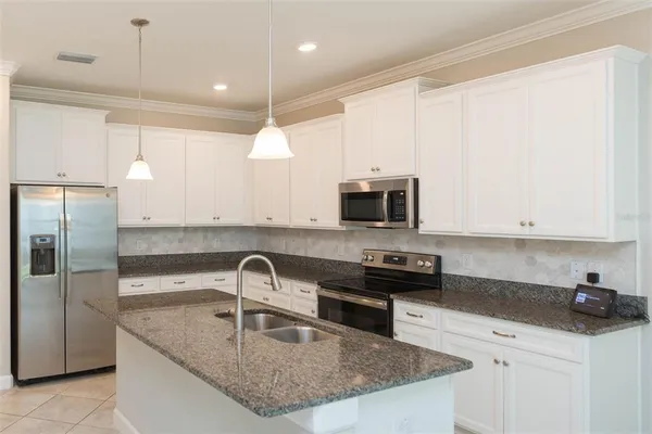 $2,500 | 18676 Noble Caspian Drive, Lutz, FL 33558