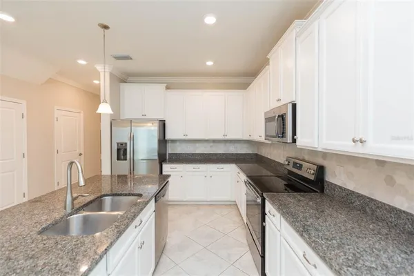 $2,500 | 18676 Noble Caspian Drive, Lutz, FL 33558