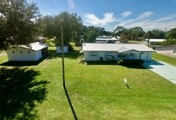 $300,000 | 810 Southeast 13th Street, Okeechobee, FL 34974
