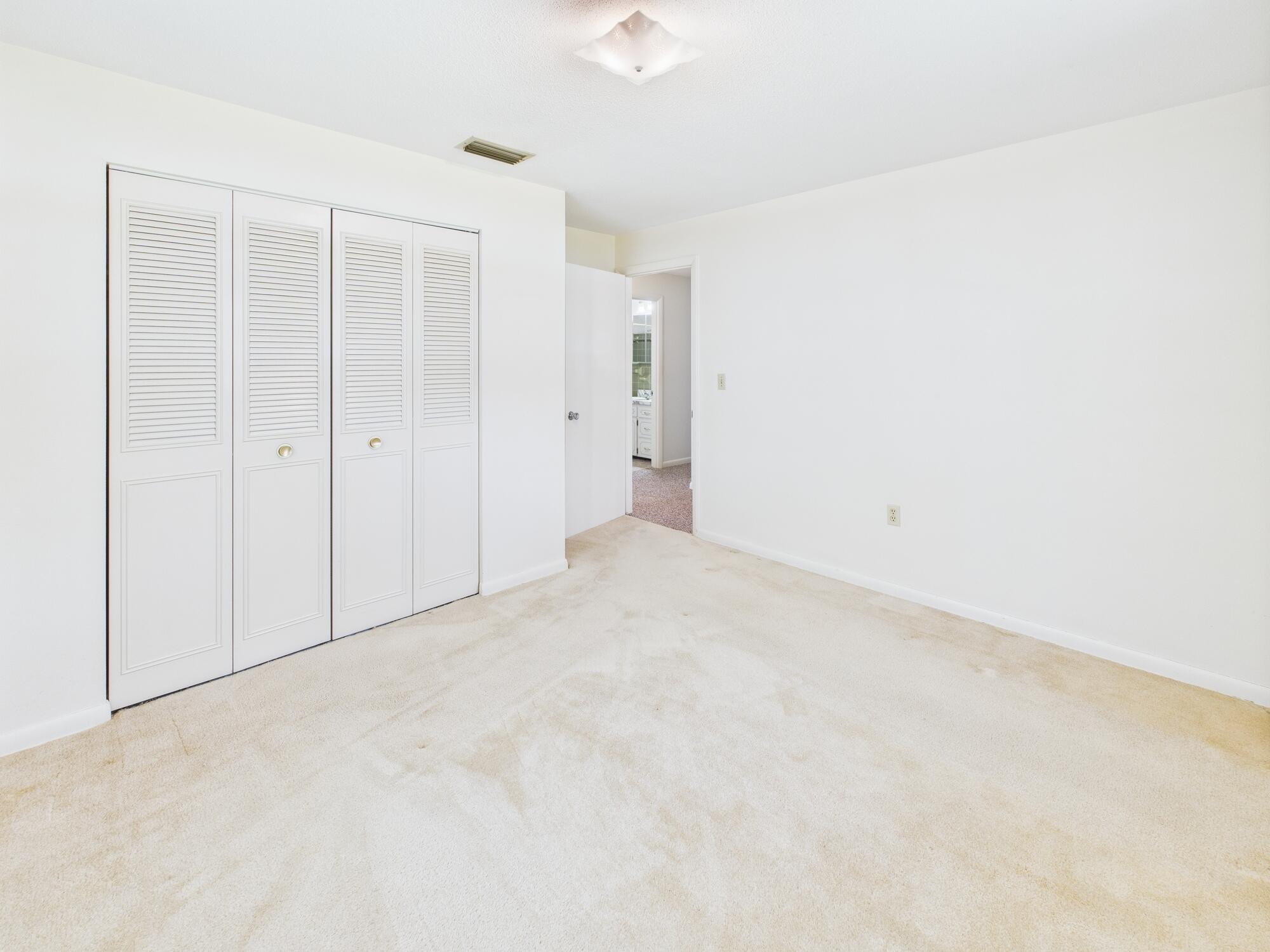 810 Southeast 13th Street Okeechobee, FL 34974 - Photo 13 of 41 CAM03600G0-PR0052-STILL013