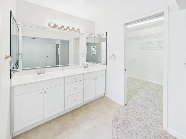 $300,000 | 810 Southeast 13th Street, Okeechobee, FL 34974