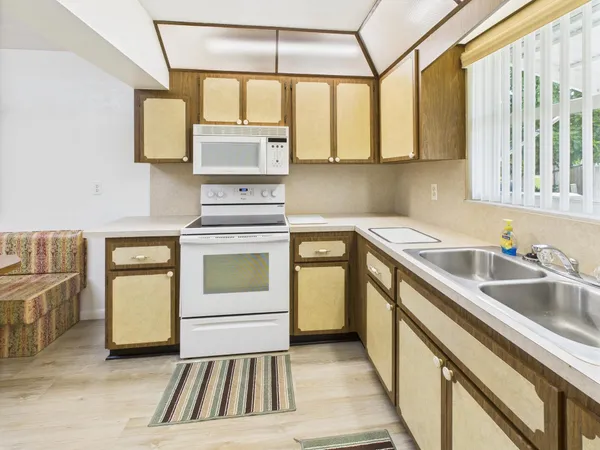 $300,000 | 810 Southeast 13th Street, Okeechobee, FL 34974