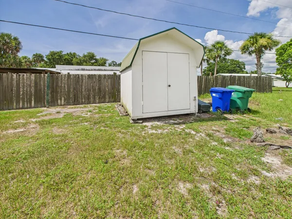 $300,000 | 810 Southeast 13th Street, Okeechobee, FL 34974
