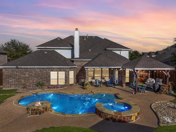 $630,000 | 2021 Glenwood Way, Midlothian, TX 76065