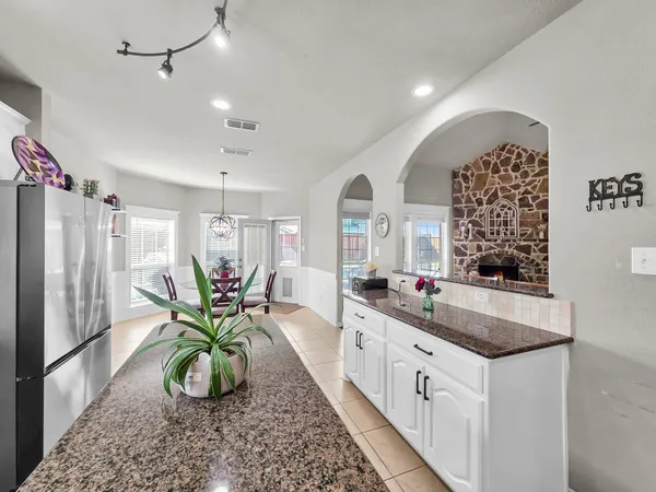 $630,000 | 2021 Glenwood Way, Midlothian, TX 76065