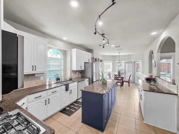 $630,000 | 2021 Glenwood Way, Midlothian, TX 76065