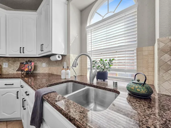 $630,000 | 2021 Glenwood Way, Midlothian, TX 76065