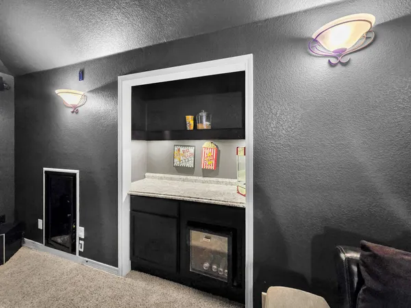 $630,000 | 2021 Glenwood Way, Midlothian, TX 76065