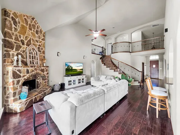 $630,000 | 2021 Glenwood Way, Midlothian, TX 76065