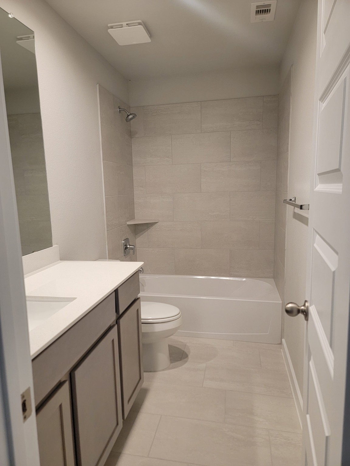 3130 Boulder Ridge Drive Rosenberg, TX 77471 - Photo 18 of 32 a bathroom with a sink a toilet and shower