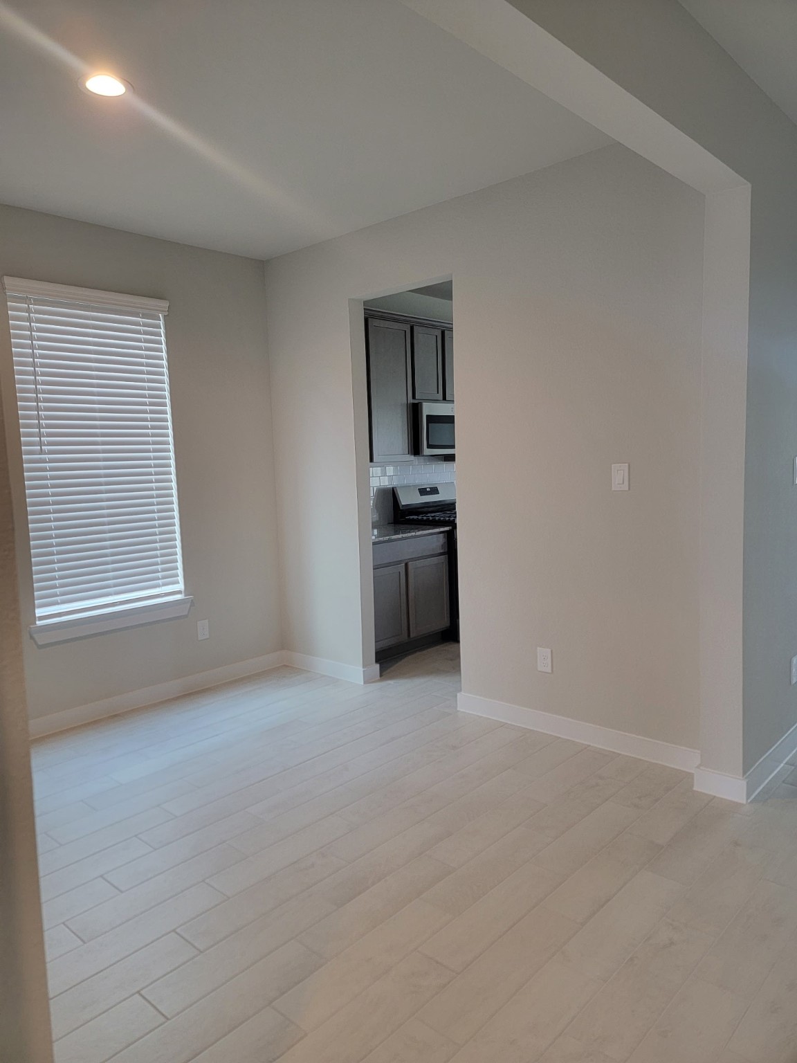 3130 Boulder Ridge Drive Rosenberg, TX 77471 - Photo 7 of 32 an empty room with kitchen and a sink
