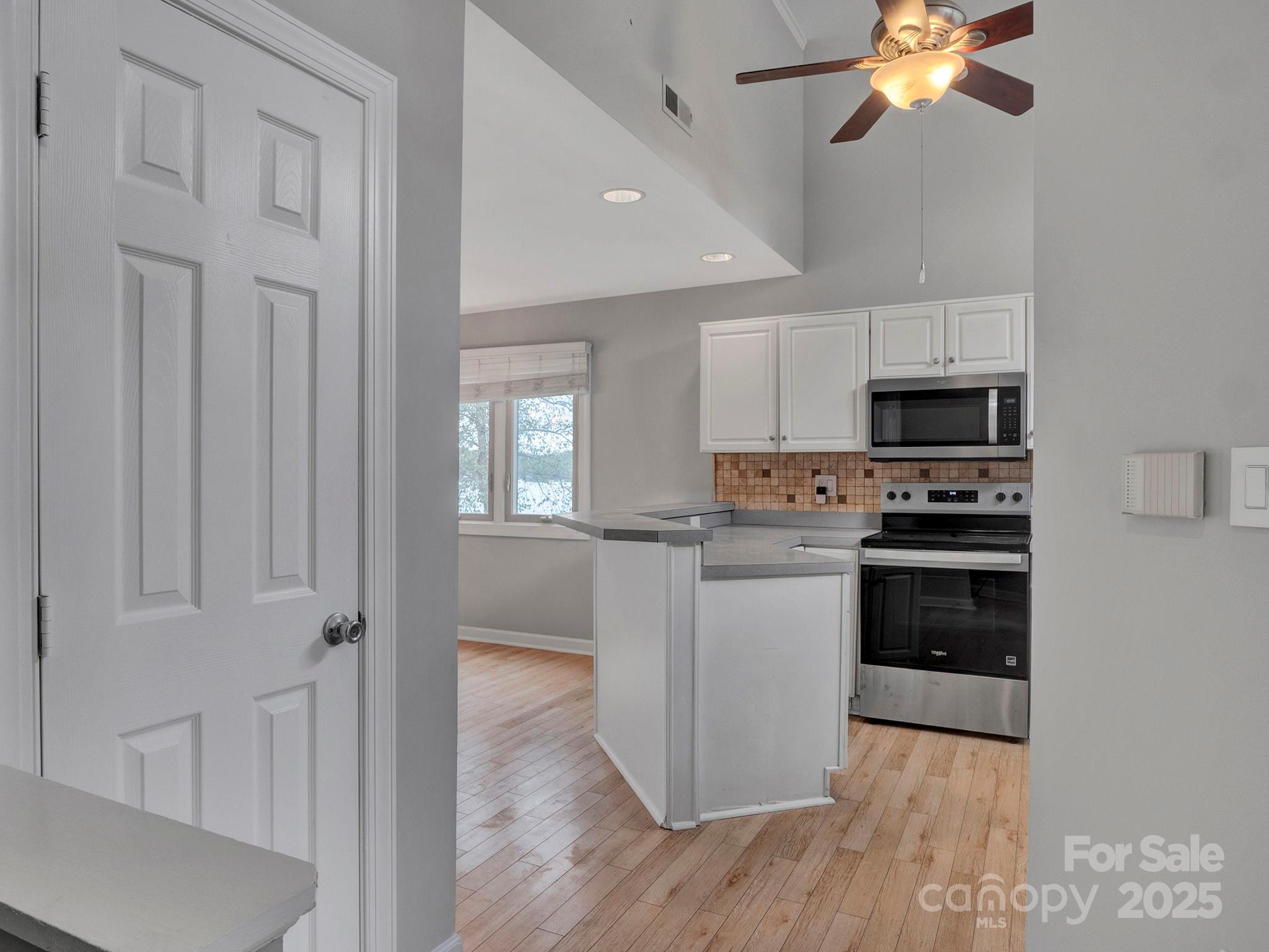 14043 Queens Harbor Road Charlotte, NC 28278 - Photo 16 of 38